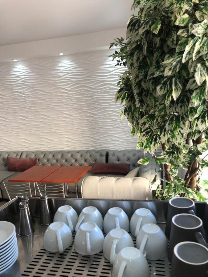 Hotel Золотий Лев à Zatoka Extérieur photo