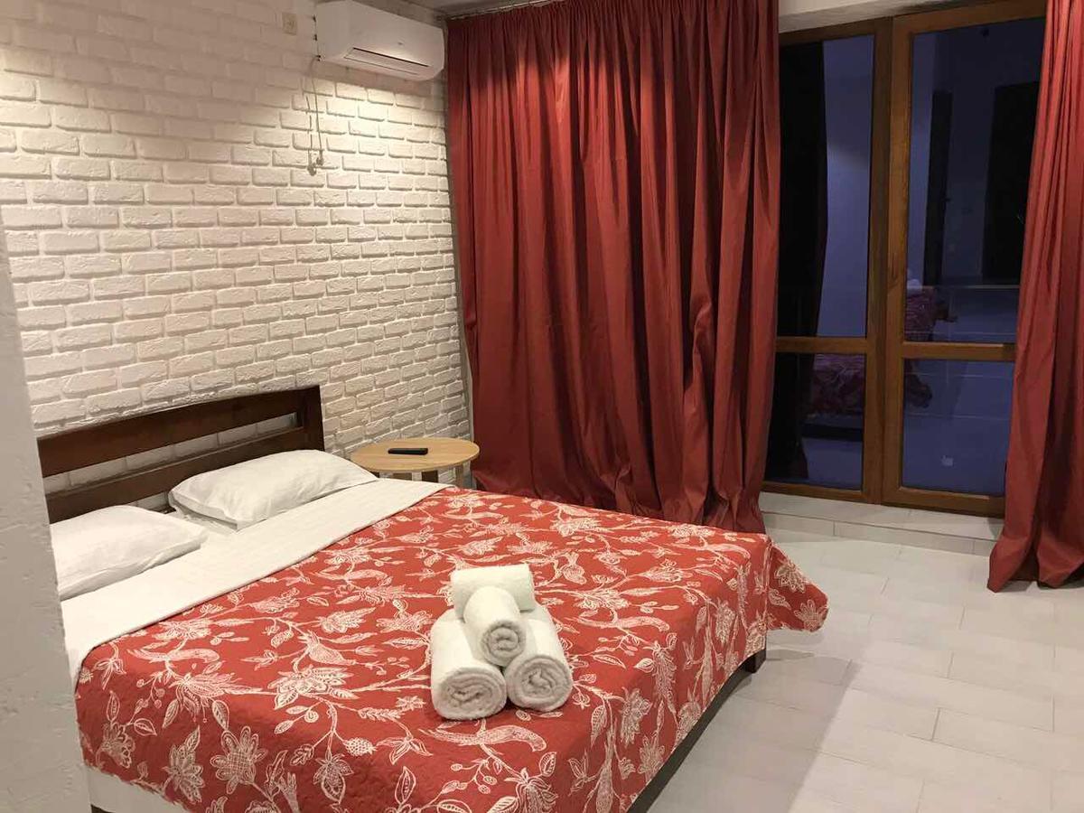 Hotel Золотий Лев à Zatoka Extérieur photo