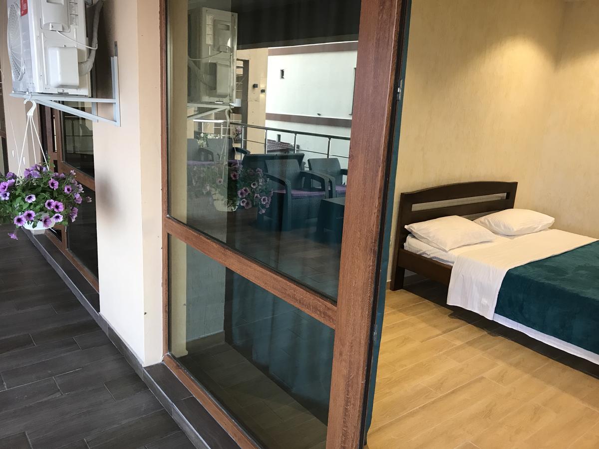 Hotel Золотий Лев à Zatoka Extérieur photo