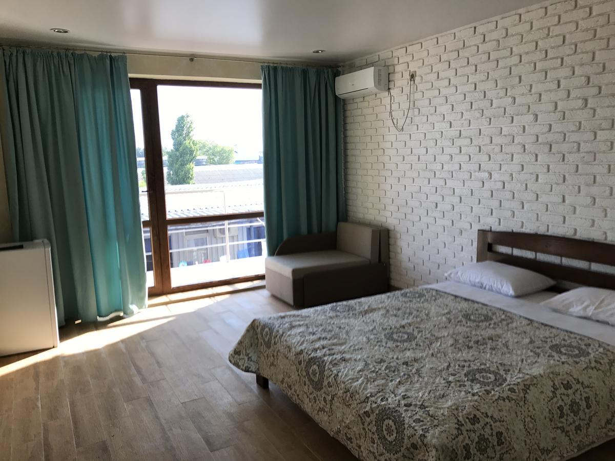 Hotel Золотий Лев à Zatoka Extérieur photo