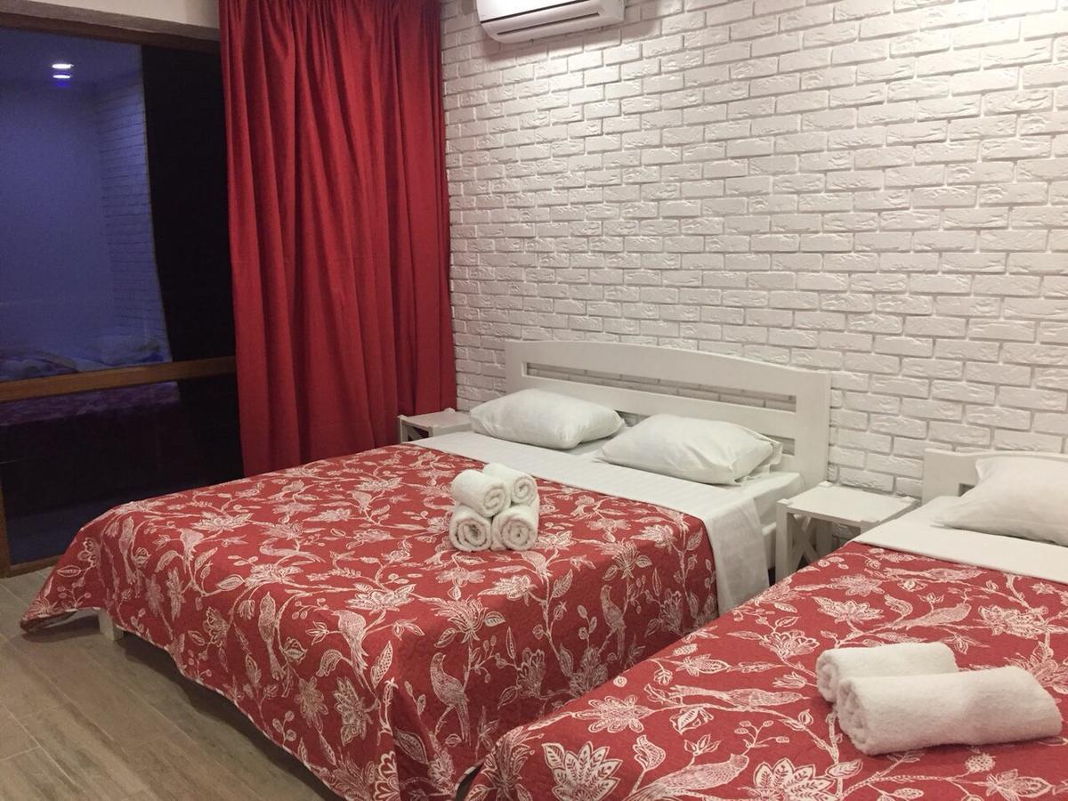 Hotel Золотий Лев à Zatoka Extérieur photo