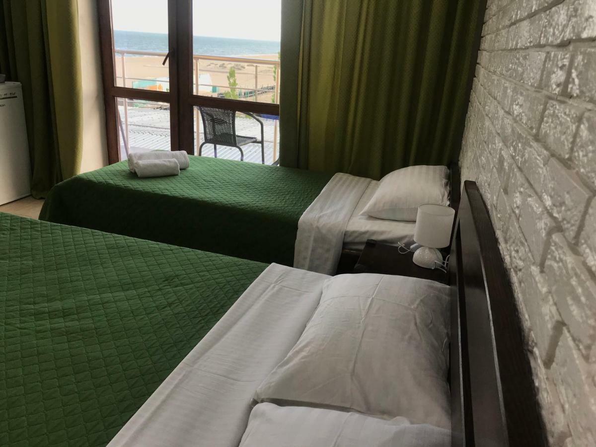Hotel Золотий Лев à Zatoka Extérieur photo