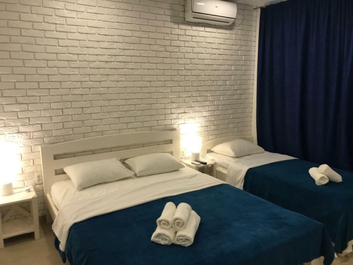 Hotel Золотий Лев à Zatoka Extérieur photo