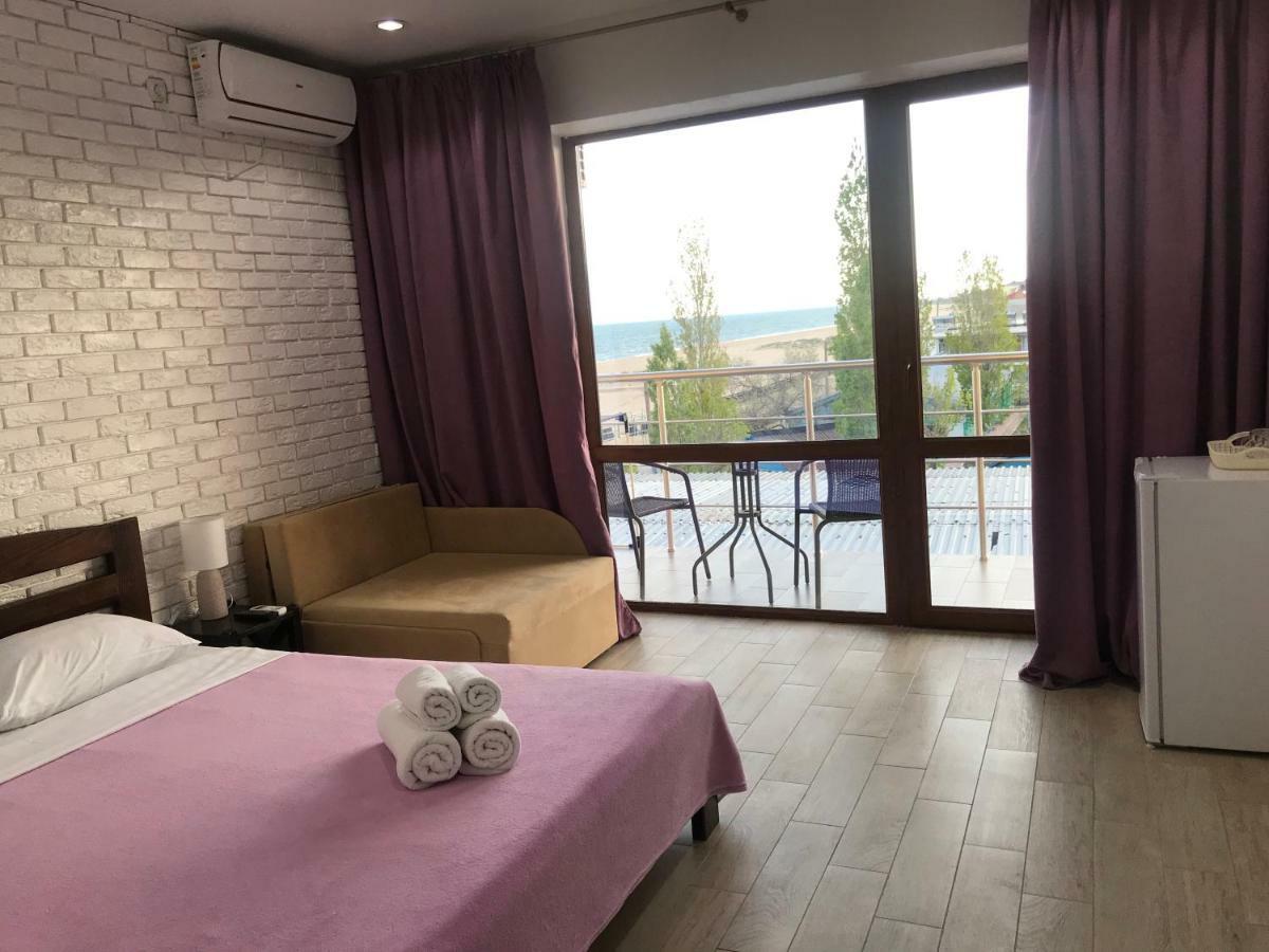 Hotel Золотий Лев à Zatoka Extérieur photo