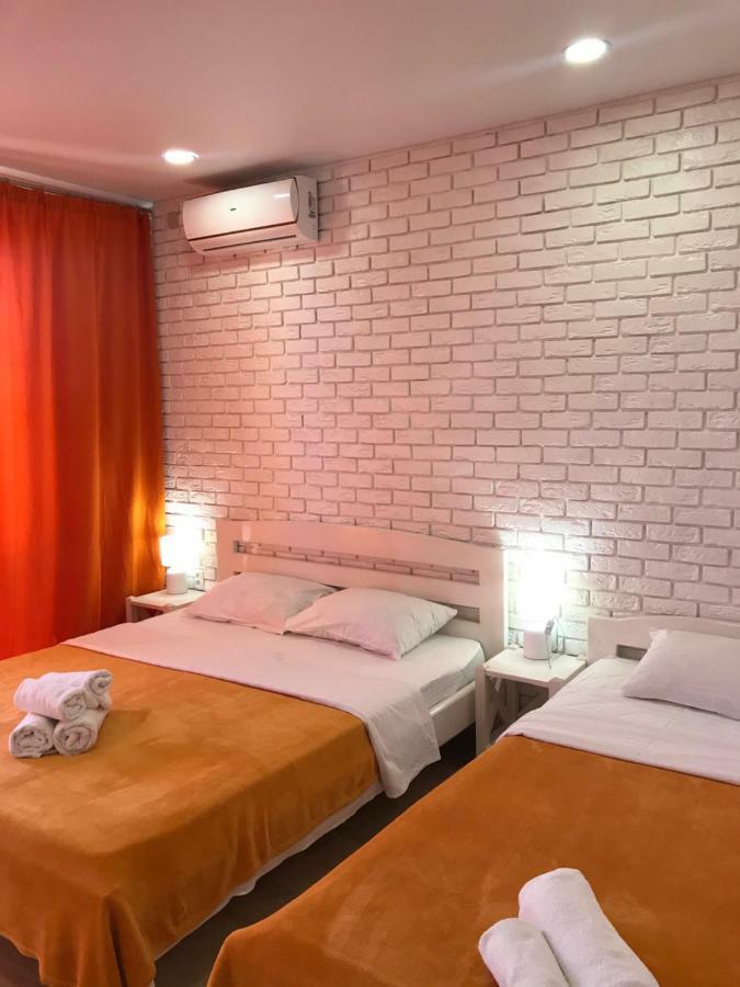 Hotel Золотий Лев à Zatoka Extérieur photo