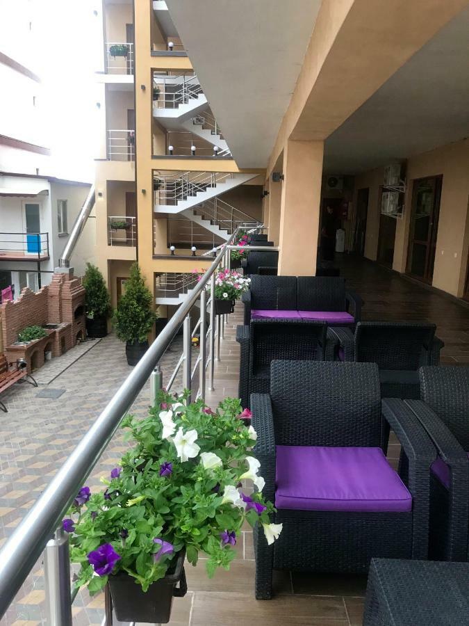 Hotel Золотий Лев à Zatoka Extérieur photo