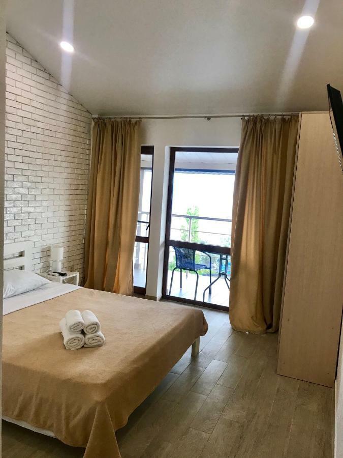 Hotel Золотий Лев à Zatoka Extérieur photo